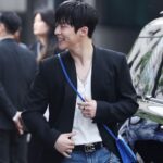 Bae In-hyuk Instagram - @dolcegabbana 💙 #돌체앤가바나 #dolcegabbana #DG로고백 #DGLogoBag