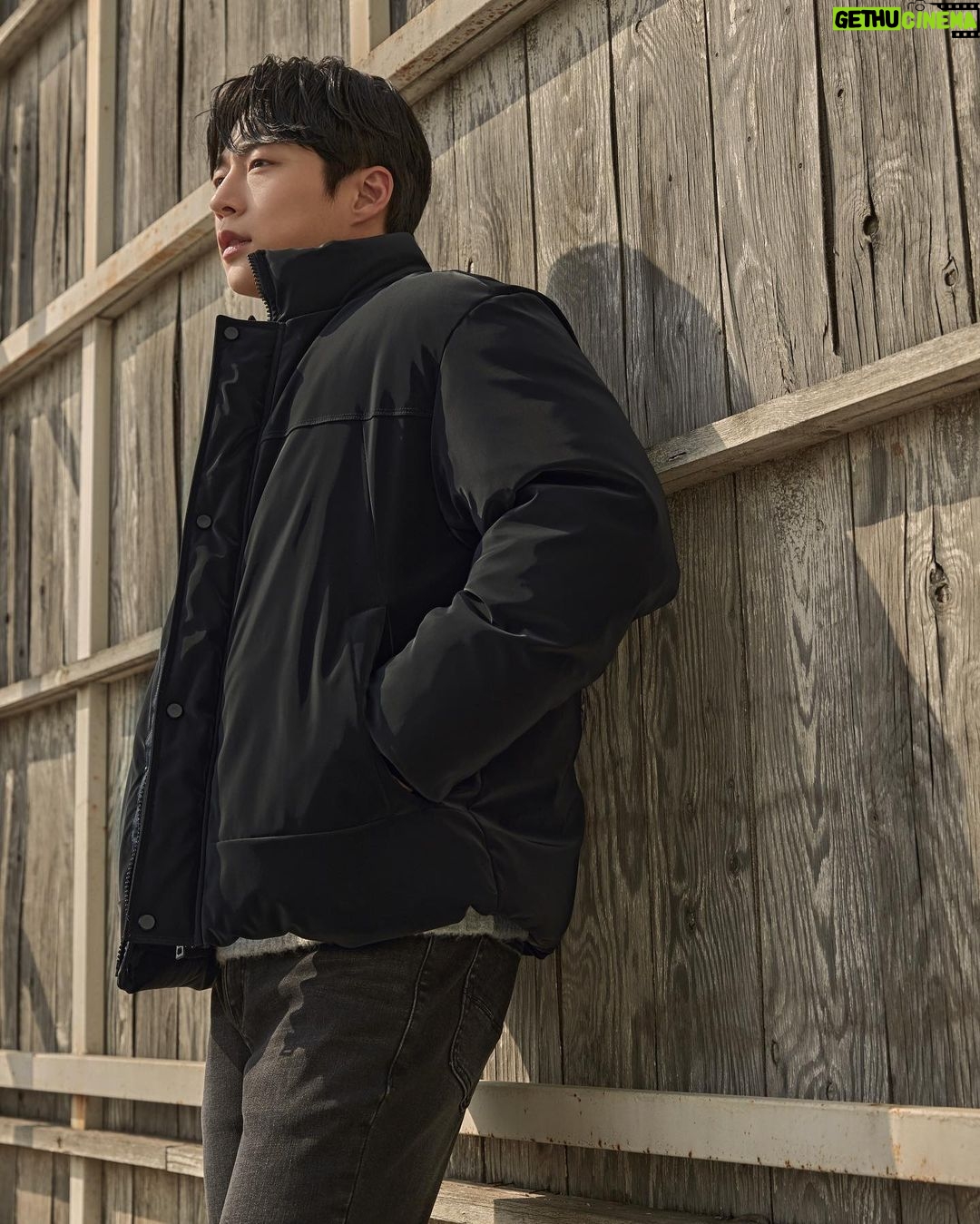 Bae In-hyuk Instagram - 바쏘🖤 내가 입어 바쏘 @bassohomme_official