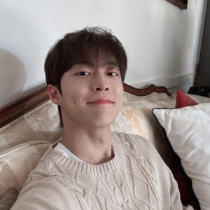 Bae In-hyuk Instagram - 아윽 추워
따뜻하게 입어 들!!