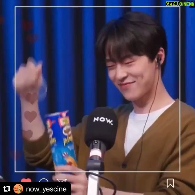 Bae In-hyuk Instagram - 다들 재밌게 보셨나요😇 재방도 많이 봐줘요❤️🔥 응수 선배님 감사합니다!!! . . #Repost @now_yescine ・・・ 제가 이렇게 웃음이 많은 사람이었나요..?😄 보고만 있어도 기분 좋아지는 배우🥰 배인혁씨와 함께했습니다💕 완전히 인며들었다…♥️ 다음에 공부왕 특집 꼭 나와주기…🤙🏻약속…💙 (배우 배인혁씨가 프링글스 광고주분들의 연락을 기다립니다😆) 배인혁 입덕 가이드♥️로 인깅이 입덕하고 싶은 분들은 #네이버나우 #응수씨네 에서 본방 직후 재방, 오늘 밤 10시에 #뮤직앱바이브 에서 한번 더 보실 수 있습니다 💓 #응수씨네 #간동거 #멀푸봄 #계선우 #남수현
