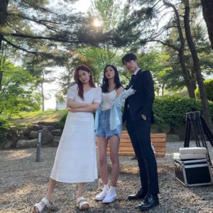 Bae In-hyuk Instagram - 수현이도 잘가..🥺행복하게!!힘내
#멀리서보면푸른봄 #끝
.

그동안 멀리서 보면 푸른 봄을 시청해 주시고 수현이를 응원해 주시고 사랑해 주신 모든 분들께 감사드립니다.

가지마 수현아ㅠㅠ