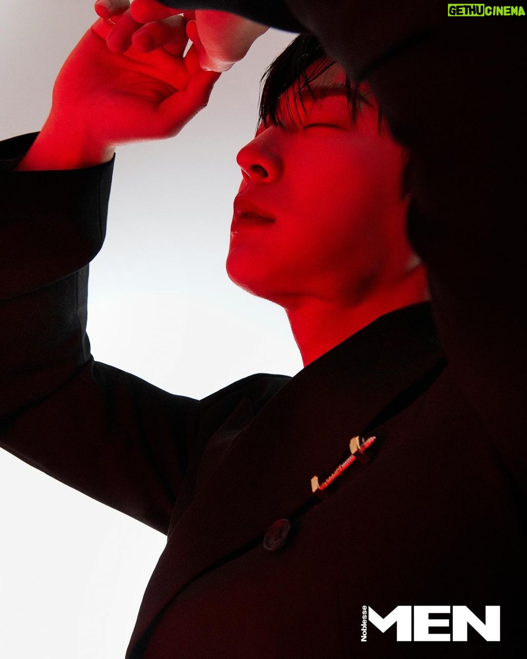 Bae In-hyuk Instagram - @mennoblesse_official 🖤
