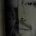 Bahare Kianafshar Instagram - . . رونمایی از پوستر فیلم «گربه سیاه» ۳ روز تا اکران سراسری . در فاصله سه روز تا اکران فیلم «گربه سیاه»، از اولین پوستر این فیلم رونمایی شد. . «گربه سیاه» موضوعی کاملا مرتبط با فضای امروزی جوانان، شهرت، فضای مجازی و موسیقی زیرزمینی دارد. در این فیلم بازیگرانی چون بهرام رادان، ترلان پروانه، حسین پورکریمی و کیارکنی با حضور افتخاری بهاره کیان افشار، احسان کرمی، رضا یزدانی، علی اوجی و گروه سون بند به همراه تعداد زیادی از بازیگران نام آشنای تئاتر و سینمای کشور در مقابل دوربین مرتضی هدایی ایفای نقش کرده‌اند. اولین اکران «گربه سیاه» در بخش مسابقه جشنواره ورشو ۲۰۲۰ بود و از چهارشنبه همین هفته در سینماهای ایران به روی پرده می‌رود. کارگردانی «گربه سیاه» را کریم امینی و تهیه کنندگی آن را بهرام رادان بر عهده دارد. پخش فیلم «گربه سیاه» در ایران بر عهده «خانه فیلم» است. طراح پوستر: تهمینه اذکاری .