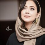 Bahare Kianafshar Instagram - . اکران فیلم #گربه_سیاه بعد از گذشت دو سال از ساخت فیلم با تشکر از تمامی عوامل فیلم، برگزاری مراسم و خبرنگاران و عکاسان عزیز و به امید یک اکران موفق و بی دغدغه 🙄🙏🏼❤️ . باتشکر از @radrou @makeupbysaloume @mimaccessories . #فیلم#اکران_خصوصی #بازیگران_زن #بازیگران . #بهاره_کیان_افشار #سینمایی #سینما #بهار . برای استفاده از زحمات دوستان عزیز و هنرمند عکاسم در دو پست عکسها ارائه میشود.