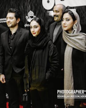 Bahare Kianafshar Instagram - .
اکران فیلم #گربه_سیاه 
بعد از گذشت دو سال از ساخت فیلم
با تشکر از تمامی عوامل فیلم،
برگزاری مراسم
 و خبرنگاران و عکاسان عزیز
و
به امید یک اکران موفق و بی دغدغه
🙄🙏🏼❤️
.
باتشکر از
@radrou 
@makeupbysaloume 
@mimaccessories 
.
#فیلم#اکران_خصوصی #بازیگران_زن #بازیگران 
.
#بهاره_کیان_افشار #سینمایی #سینما #بهار 
.
برای استفاده از زحمات دوستان عزیز و هنرمند عکاسم در دو پست عکسها ارائه میشود.