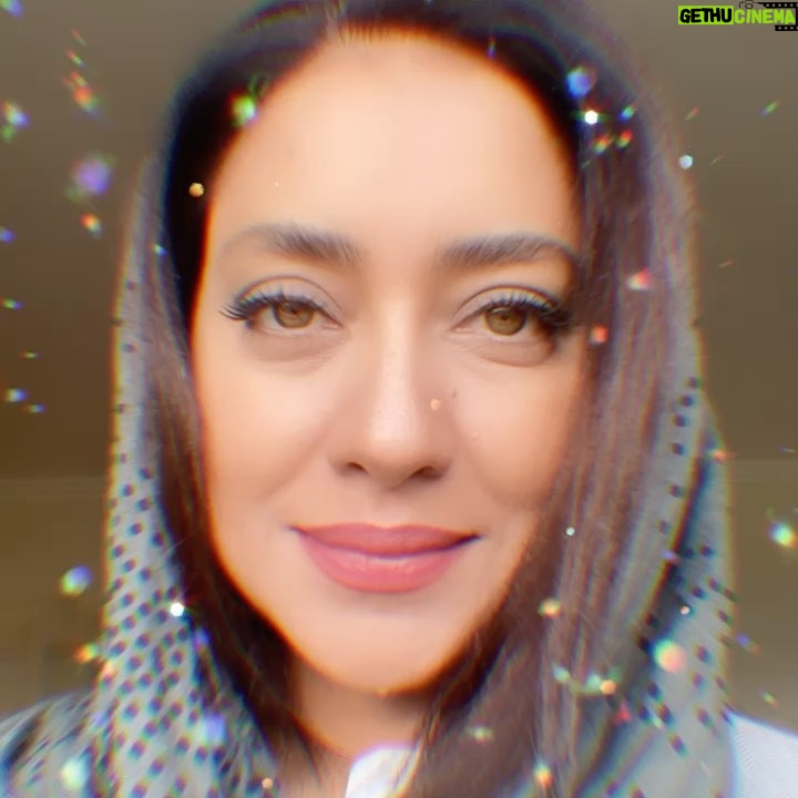 Bahare Kianafshar Instagram - #اردیبهشت فرا رسیدن این ماه مهربان و محبوب و زیبا مبارک... . همه ادمهای نازنین متولد ماههای قشنگ سال عاشق ماه تولد خودشون بعلاوه اردیبهشتن😉 شما متولد چه ماهی هستین؟ . #اردی_بهشت#اردیبهشت#اردیبهشت_محبوب