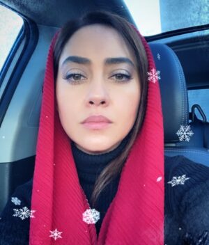 Bahare Kianafshar Instagram - .
سلام😊
امیدوارم خوب و سلامت باشین🙏🏼🧿
من هم خوبم و بعد از مااااهای زیاد
مشغول کار ولی با ترس و وسواس
دلم واسه همه عادتهای ساده ولی بی دغدغه
تنگ شده...شما دلتون برای چی تنگ شده؟
.
.
.
#کرونا#واکسن_کرونا #ایران#تهران
#iran#tehran#iranianactress #iraniangirl #corona #covid_19 #coronatime