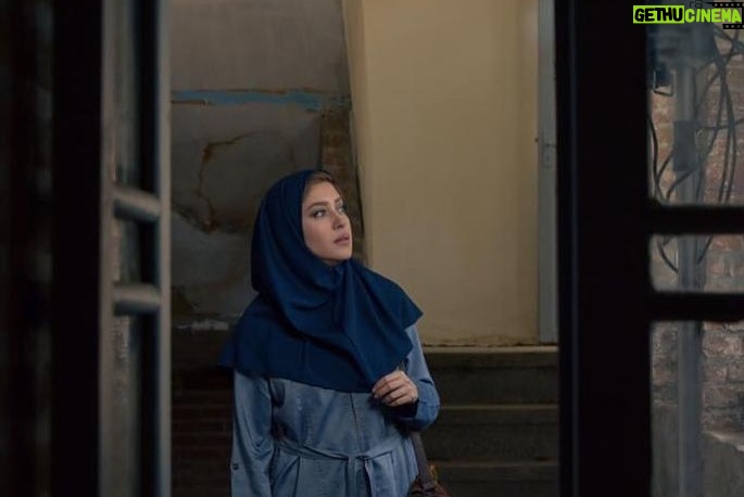 Bahare Kianafshar Instagram - . دختری که کسی منتظرش نبود . #پسرکشی @pesarkoshi.movie کارگردان دکتر هادی کریمی . #اکران انلاین @namava_ir @filimocom لطفا قانونی ببینید و اگر خوشتون اومد به دیگران توصیه کنین🙏🏻😍 . عکسها: مریم پاینده @maryampayande1