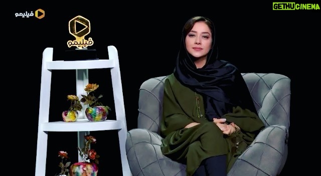 Bahare Kianafshar Instagram - . 🔴 سینما را در خانهی خود تجربه کنید‼️ . 🔥اکران آنلاین فیلم سینمایی #پسرکشی، هماکنون در سینمای آنلاین #فیلیمو . 💫 با هنرمندی #ژاله_صامتی، #آرمان_درویش، #بهاره_کیان_افشار، #نسیم_ادبی، #فرخ_نعمتی، #گلوریا_هاردی، #صحرااسدالهی، #زینب_قادری، با حضور #لیلا_اوتادی ، و #لیلا_زارع ، با معرفی شهناز نصرتی، سهیل قاصدی و حمید جاوید . به کارگردانی: دکترمحمدهادی کریمی تهیه کننده: صادق یاری مجری طرح: مهدی یاری . 📣 شما میتونید فقط با پرداخت ۱۵۰۰۰ تومان، از تماشای فیلم " پسر کشی " در فیلیمو لذت ببرید. . @filimocom @pesarkoshi.movie