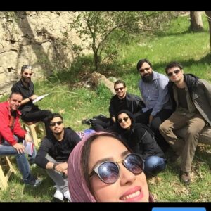 Bahare Kianafshar Instagram - دقیقا چهار سال پیش
یادش بخیر همگی
رفتیم دورخوانی
تو یکی از 
محلهای فیلمبرداری اطراف تهران
کمی قبل از شروع ساخت 
فیلم #زرد
بخشی زیادی از فیلمبرداریمون هم تو
بیمارستان مسیح دانشوری بود...
.
کیا فیلم و دیدن؟
.
.
#فیلم#زرد#تهران
#مسیح_دانشوری
 #بهاره_کیان_افشار