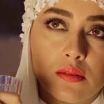 Bahare Kianafshar Instagram - . ◀️ مردها می‌تونن دو تا زن رو همزمان دوس داشته باشن... . ⛔ اول می‌کشمش، بعد پوستشو می‌کنم، بعد کبابش می‌کنم و میخورم... 🎥 رونمایی از موشن گرافیک فیلم «بی‌وزنی» به نویسندگی و کارگردانی مهدی فرد قادری در دومین هفته از اکران در سینماهای کشور ☑ منتخب پنج جشنواره‌ بین‌المللی در اروپا و آمریکا . بازیگران: امیرعلی دانایی، بهاره کیان افشار، نسیم ادبی، یاسر جعفری، جلال فاطمی، سپیده مرادپور و تینا پاکروان . تهیه کننده: مرتضی شایسته سرمایه گذران: هدایت فیلم و علی صفایی سنگسری ساخت موشن: محمدحسام لواف . #بی_وزنی