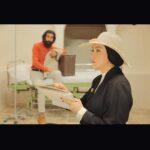 Bahare Kianafshar Instagram - . فیلم سینمایی رویای سهراب به کارگردانی علی قویتن در سینماهای کشور… . فیلم بسیار زیبا و خوش ساخت که با دغدغه و تلاش بسیار زیاد؛ سه سال پیش با سرمایه شخصی اقای علی قوی تن کارگردان شریف و نازنین ساخته شد و بخاطر شرایط پاندمی اکرانش به تعویق افتاد و اکنون در سانسهای به نسبت محدود در حال اکران عمومیه . از شما تقاضا میکنم که این فیلم بسیار زیبا رو ببینید و حتمن به عزیزانتون پیشنهاد کنید . سهراب سپهری شاعر محبوب من♥️