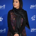 Bahare Kianafshar Instagram - . اخرین سری عکسهای روز اخر حضور در جشنواره فیلم #نمور . دلیل استوری و پست کردن تعداد زیادی عکسها به اشتراک گذاشتن هنر دوستان عکاسم که همیشه پرتلاش اند و مهربان کسایی که حتی با خطرات بیماری و محدودیتهای مختلف در جهت همراهی ما حضور دارند و بخش زیادی از ارتباط چهره ها و مردم نازنین با زحمت این عزیزان نازنین اتفاق میفته شاید از حوصله شما خارج باشه اما من اینکار و میکنم تا به نوعی قدردانی خودم رو بتونم نشون بدم عکاسان نازنین و خبرنگاران محترم از همه شما ممنونم🙏🏼😇❤️ . عکسها: نازی خوش اخلاق نازنینم @nazy_kh نسیم یوسفی عزیزم @nasimusefi غزل جان باقری @qazal_baqeri فاطمه رحمانی عزیز @fatarhm سپیده عبدالحی عزیز @sepide.abdolhay اقای عباس وردی @abbasvardi . جای مریم،سپیده،رومینا و چند عزیز دیگه…هم خیلی خالی بود🌺 @maryamrazavii @sepideh_sadatii @rominaparto . #بهاره_کیان_افشار #بازیگران #بازیگر #فیلم #ایرانی #baharehkianafshar #baharekianafshar #iraniangirl #iranianactress #i̇ran