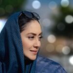 Bahare Kianafshar Instagram - . نه تو می مانی و نه اندوه و نه هیچ یک از مردم این آبادی به حباب نگران لب یک رود قسم و به کوتاهی آن لحظه شادی که گذشت غصه هم خواهد رفت… . . . #شاعر #کیوان_شاهبداغ_خان #بهاره_کیان_افشار #عکس #پاییز #۱۴۰۰