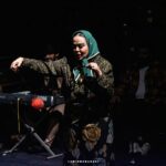 Bahare Rahnama Instagram - هوندا آدیداس به روایت عکس های امیر مبارکی .... بقول طناز:: های "اوس کریم" ،من طنازم، منم ببین😇 #هوندا _آدیداس#پردیس_تیاتر_شهرزاد #بهاره_رهنما #اشکان_درویشی #پر_فروش_ها