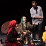 Bahare Rahnama Instagram - "هوندا آدیداس دو " کارگردان و تهیه کننده: اشکان درویشی مجری طدح: خیریه فرشته های بهشتی و مهشید خسروی با تشکر از،پردیس تیاتر شهرزاد هوندا آدیداس این بار : به روایت عکس های حسین خدراتی گریم:شادی قیصری.... پی نوشت:افتخار میکنم که از شروع هر شب با سالن لبریز از تماشاچی پر شور نمایش اجرا رفتیم و از،بچه تا کهنسال همه شاد از،سالن میرن بیرون،خدایا شکرت،بچه ها تشکر.... لینک خرید رو در استوری میگذارم...