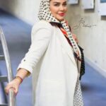 Bahare Rahnama Instagram - پشت زیباترین لبخند بیشترین رازها نهفته است. زیباترین چشم بیشترین اشک هارا ریخته است و مهربان‌ترین قلب بیشترین دردهارا کشیده است. 👤#هاروکی_موراکامی