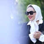 Bahare Rahnama Instagram - @alirezaahmadi56 به نظرم وقتی سالهاست یک عکاسی میشناستت روزای عاشق و فارغت رو دیده،بچگیا و بزرگ شدن هات و دردهات و شادیهات رو ... مجموعه ای که از اون عکسا میبینی خیلی خود خودته خودت فارغ از همه قضاوت ها... ممنونم علیرضا رفیق سالهای دور... #عکاسی#مجموعه#شناخت#زنانگی#بلزیگری#شاعرانگی#اردیبهشت