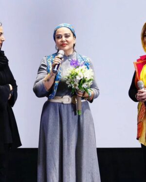 Bahare Rahnama Instagram - عکس های افتتاحیه فیلم سینمایی "عطر آخر اردیبهشت"در پردیس سینمایی چهارسو ...
اکران محدود در سینماهای گروه هنر و تجربه سراسر کشور
اما هشتگ ها:
#سینما #اکران #سینمای_ایران #فیلم #فیلم_سینمایی #زنان #خیانت #عشق#خاطرات #خشونت_زنان_علیه_زنان #سینمای_مستقل #هنر_و_تجربه#بهاره_رهنما
#کارگردانی#بازیگری