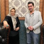 Bahare Rahnama Instagram - “شهاب حسینی” از آرتیست های مورد علاقه منه ،بازی.شخصیت و حضور پر خاطره اش بر پرده نقره ای ،همیشه برام ارزشمند بوده از سالیان دور و حالا حمایتش از مستند “صدام کن مامان “ و اکران بزودیش در اپلیکیشن هاشور برام ادامه یک خاطره شیرین قدیمیه، و بسیارخوشایند برای من ؛پس به فال نیک میگیریم اکران اولین مستند بلند ایرانی در حوزه مادر شدن را در اپلیکیشن هاشور… #شهاب_حسینی#اکران#مستند#بهاره_رهنما#ایران🌟 تهران،زعفرانیه