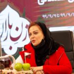 Bahare Rahnama Instagram - تعریف ثروت از دیدگاه کوچینگ (مربیگری در زندگی): هر چیزی که به شما اضافه می‌شود و اضافه شدن آن وضعیت موجود شما را بهتر می‌کند، ثروت نامیده می‌شود. پس برخلاف تصور عموم مردم، *ثروت فقط پول نیست*. درک شما، حس شما، آرامش و آسایش شما، سلامتی شما، ارتباطات خوب شما، خانواده‌ی شاد و موفق شما، حس خوب دیگران در باره شما، دلشادی دیگران از دیدار شما، دلتنگی دیگران در غیاب شما، احساسات غرور انگیز از یادآوری خاطرات شیرین و قهرمانانه شما، احساس لذت در گفتگو با دوستان قدیمی و یکدل، اعتماد و مشاوره دیگران با شما و نظایر آن، ثروت‌های ارزشمند زندگی‌تان هستند. اگر به حساب کارتی شما پول، به حساب مغزی شما علم و آگاهی، به حساب اجرایی شما نیت و عمل خیر و انسان‌دوستانه و به شما فرصت انجام یک کار خیر گروهی اضافه می‌شود، شما انسان بسیار ارزشمند و ثروتمندی هستید. #لایف_استایل#کوچینگ#زن_باران#بهاره_رهنما#ثروت#سرور#توانگری#معنا💜