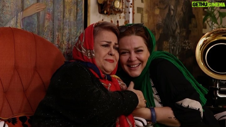 Bahare Rahnama Instagram - به زودی پخش مستند بلند”صدام کن مامان “ بصورت گسترده در فرهنگسراهای کشور... این فیلم تقدیمی است از قلبم به مادرم و همه مادران ایرانی... #مستند#کارگردانی#صدام _کن مامان #اکران#گسترده#کارگردانی#بهاره _رهنما #جایره#بهترین_کارگردانی#ژوهانسبورگ
