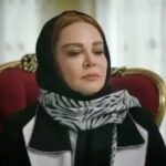 Bahare Rahnama Instagram - حس عجیبیه مادر یک دختر خانم همه چی تمام بودن! البته اگر واقعا مادرش باشی... صدای قلب هیچ وقت دروغ نمیگه... #افرا#لوسیا#گیسو#بهاره رهنما شهرک غرب