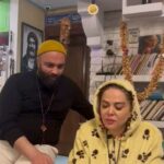 Bahare Rahnama Instagram - #کنسرت_نمایش_عاشقاته_یاقوت #بهاره_رهنما #ایوب_آقاخانی بزودی در تیاتر شهرزاد تمرین با بازیگر خواننده همراه و عزیز عایرضا شفائی... @shahrzad.theatre @baahaar_style