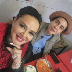 Bahare Rahnama Instagram - اینجا قهوه خونه 