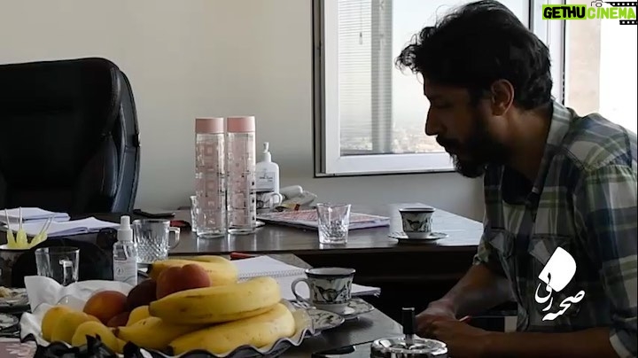 Bahram Afshari Instagram - بهرام افشاری به «صحنهزنی» پیوست بهرام افشاری بازیگر فیلم سینمایی «صحنهزنی» به کارگردانی علیرضا صمدی شد. به گزارش روابط عمومی این پروژه، بهرام افشاری بهعنوان اولین بازیگر مرد فیلم سینمایی «صحنهزنی» به کارگردانی علیرضا صمدی انتخاب شد و برای اولین بار با مهتاب کرامتی در یک فیلم همکاری خواهند داشت. . افشاری در این فیلم اجتماعی که فیلمنامه آن را نیز صمدی به نگارش درآورده است، در نقشی متفاوت و پرچالش نسبت به تجربههای پیشین خود ظاهر خواهد شد. . بهزودی چهرههای سینمایی و تئاتری دیگری هم به ترکیب بازیگران صحنه زنی اضافه خواهند شد و فیلم پس از یک پیشتولید فشرده، بلافاصله وارد مرحله فیلمبرداری میشود. . «صحنهزنی» یک درام اجتماعی با فضا و ایدهای متفاوت است که در بستری آسیبشناسانه به چالشهای زندگی شخصیتها در جامعه میپردازد. @bahramafshariofficial @alirezasmd