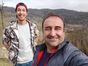 Bahram Afshari Instagram - به افتخار پدر و پسرایی  که باهم رفیقن😇😉❤️💙🙏😘
مهران جان ورودت را به پایتخت تبریک عرض مینمایم 😅🤣😘
#بهرام_افشاری #مهران_احمدی #سريال_پايتخت6
