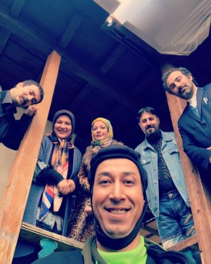 Bahram Afshari Instagram - 😉😉❤️💙🙏پایتخت۶
#بهرام_افشاری #سریال #پایتخت۶
