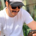 Bahram Afshari Instagram - فراموش نكنيد ديروز به تاريخ پيوست فردا معما و امروز هديه است💙 #بهرام_افشاری