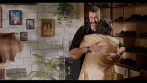 Bahram Afshari Instagram - .
انتشار آنونس فيلم سينمايى «سگ بند» به کارگردانی مهران احمدی و تهیه کنندگی محمدحسین قاسمی
 
فيلم سينمايى «سگ بند» از چهارشنبه  ٢٥ اسفندماه در سينماهاى سراسر كشور اكران ميشود؛ براى پيش خريد بليت هم اكنون به سايت سينما تيكت مراجعه بفرماييد 
 
امیر جعفری، بهرام افشاری، زنده ياد سیروس گرجستانی، نازنین بیاتی، بهاره کیان افشار، علی تقی پور، ناهید مسلمی ، سعید امیر سلیمانی، میرطاهر مظلومی، زنده ياد عزت الله مهرآوران، سیامک صفری، امین فصیح و مهران احمدی بازيگران «سگ بند» هستند.
 
ساخت آنونس : حميد نجفى راد 
 
‏@sagbandmovie