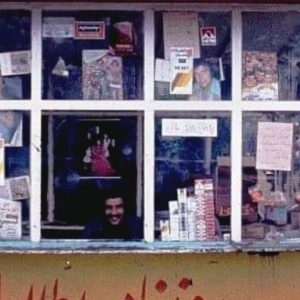 Bahram Afshari Instagram - «فسیل» پرفروش‌ترین فیلم تاریخ سینمای ایران شد

 فیلم سینمایی «فسیل» به کارگردانی کریم امینی و تهیه‌کنندگی سید ابراهیم عامریان رکورد پرفروش ترین فیلم تاریخ سینمای ایران را از آن خود کرد.
این فیلم سینمایی در دومین روز اردیبهشت سال ۱۴۰۲، با گذشت یک ماه از آغاز اکران و ثبت رکورد‌های مختلف از جمله رکورد فروش روزانه و هفتگی، جایگاه پرفروش‌ترین فیلم تاریخ سینمای ایران را با فروش حدود ۷۸ میلیارد تومان از آن خود کرد.
پیش از این فیلمهای «انفرادی» در سال ۱۴۰۱ و «دینامیت» در سال ۱۴۰۰ موفق به کسب عنوان پرفروش‌ترین فیلم‌های تاریخ سینما شده بودند و «فسیل» نیز در ابتدای سال ۱۴۰۲ موفق به ثبت این عنوان شد که هر سه فیلم محصول «عامریان فیلم» هستند.

@fossil_movie 
@ebrahimamerian