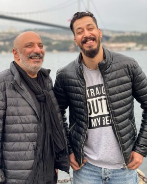 Bahram Afshari Instagram - ☺️💙🙌.
📷@hassan_khanmohammadpoor 
#امیرجعفری #بهرام_افشاری