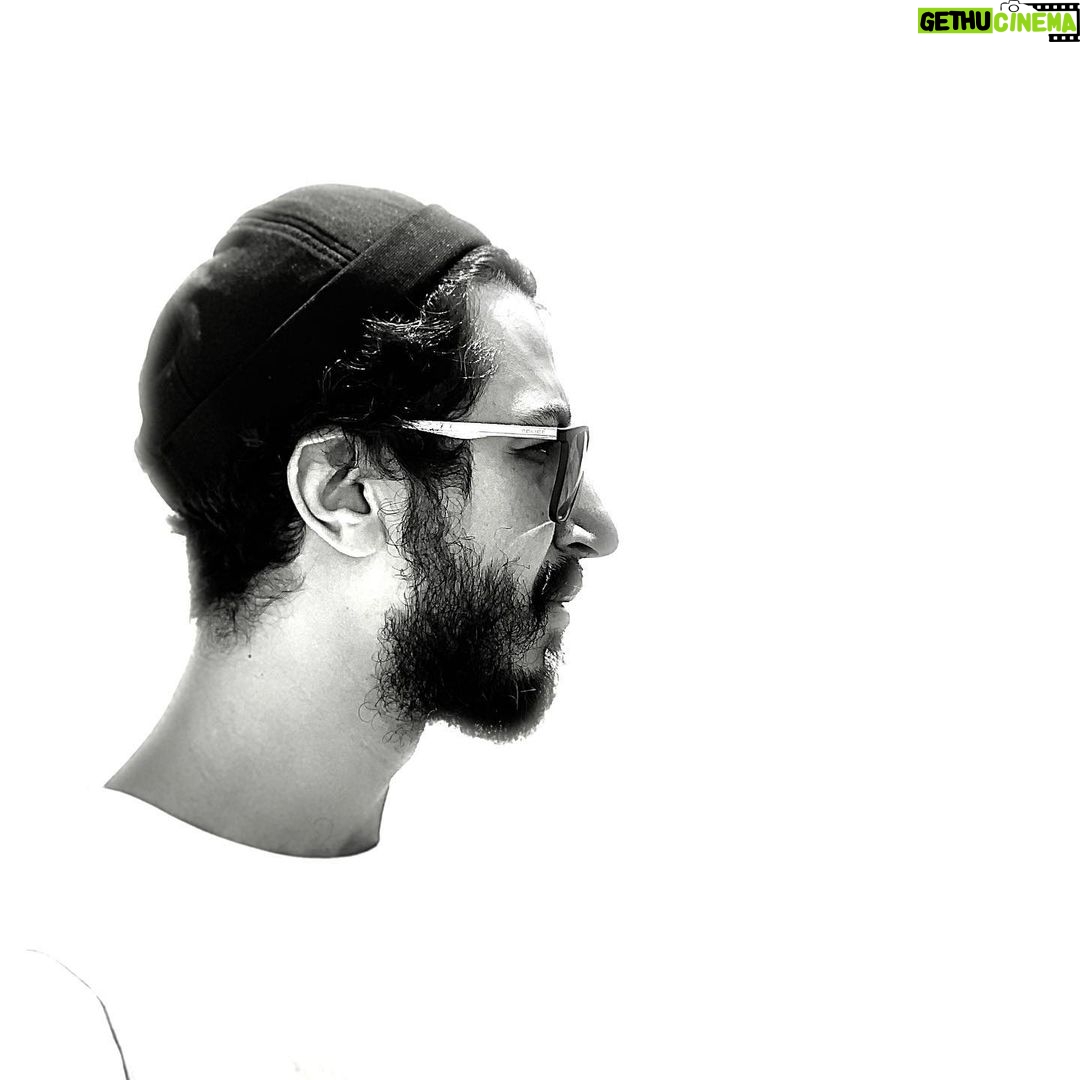 Bahram Afshari Instagram - در سفیدی ، سیاهی پیداست