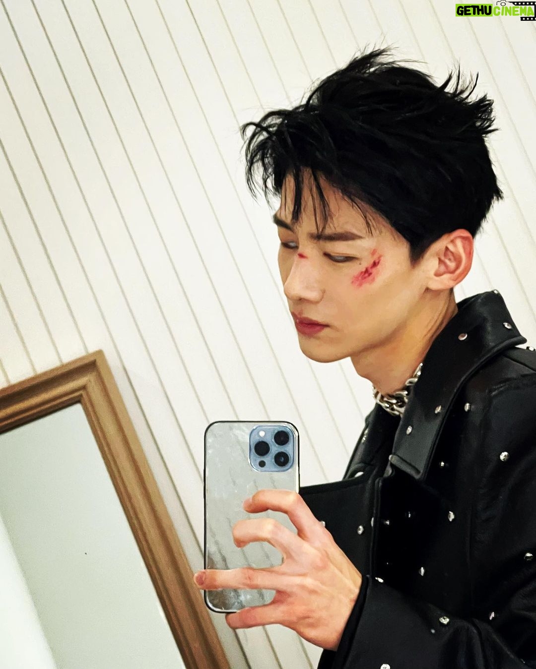Bai Jingting - 164.5K Likes -