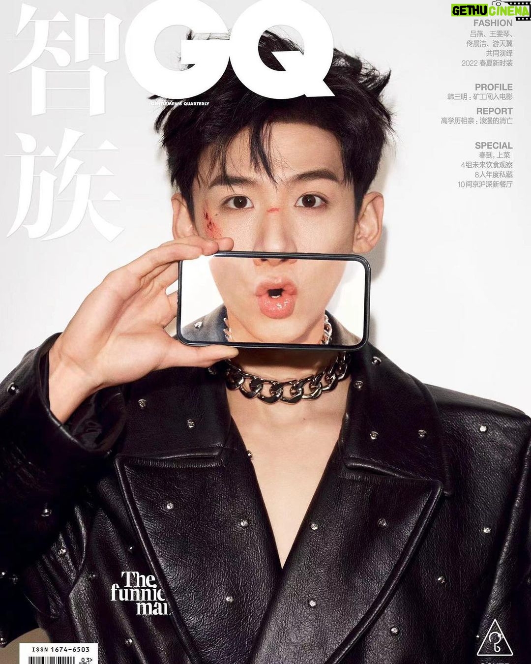 Bai Jingting - 155.3K Likes - The funniest man from HuaiRou.
比登上GQ更开心的是
和SANKUANZ一同登上GQ
感谢GQ感谢Rocco感谢上老师