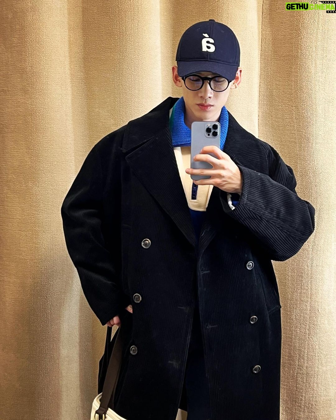 Bai Jingting - 157.2K Likes - 👓