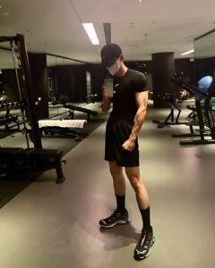 Bai Jingting Instagram - 恢复训练