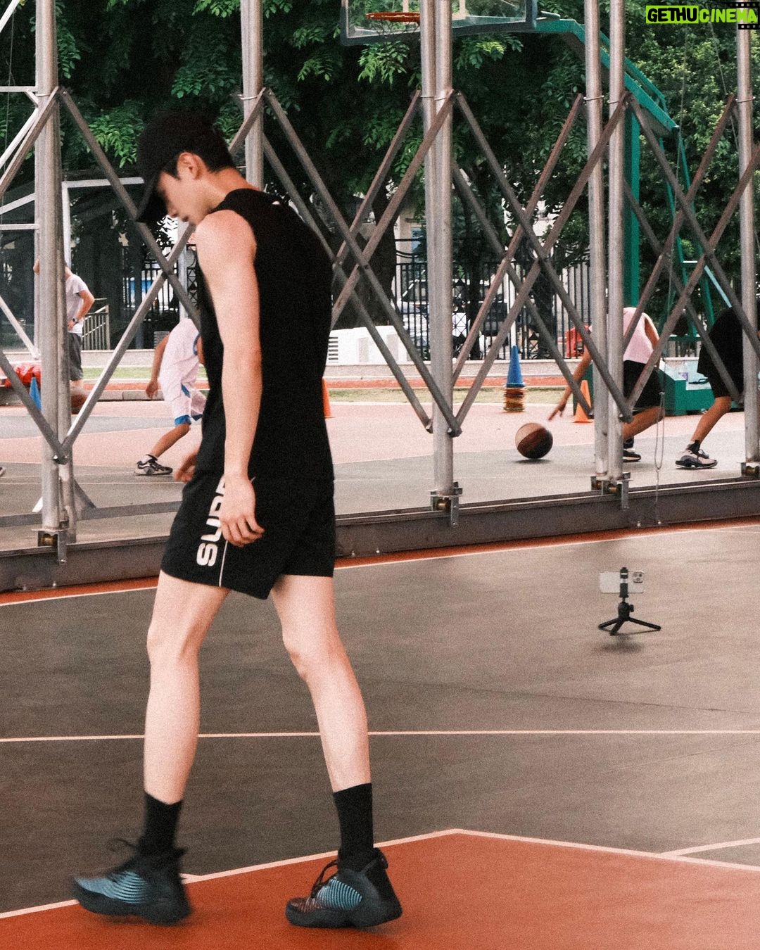 Bai Jingting - 161.9K Likes - 🏀