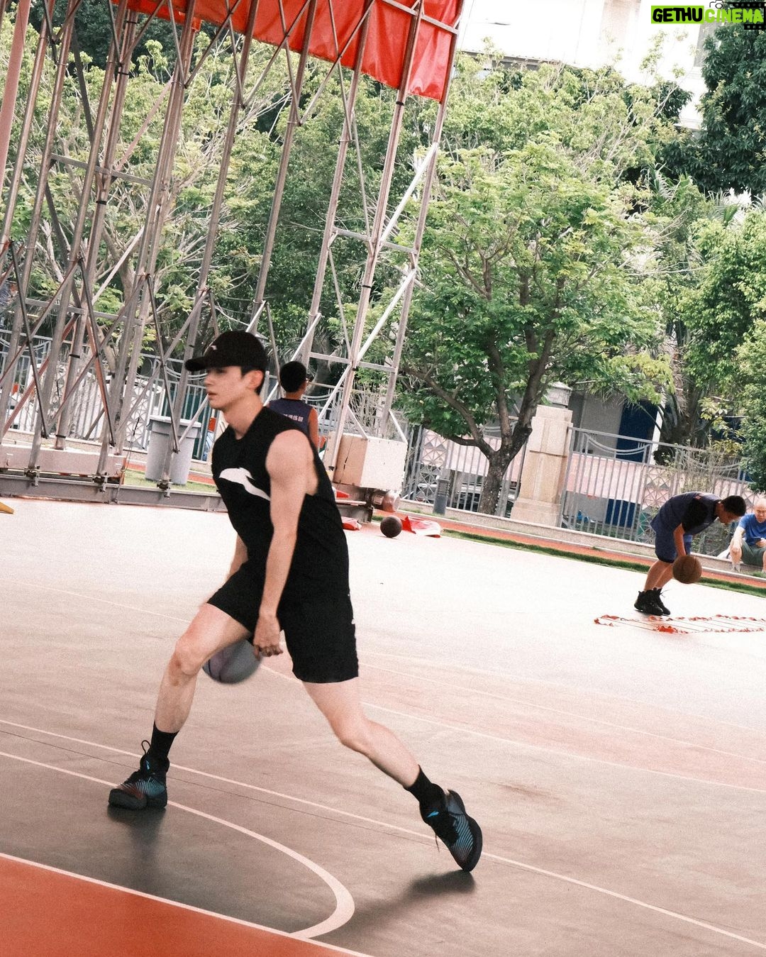 Bai Jingting - 161.9K Likes - 🏀