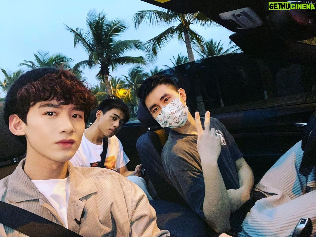 Bai Jingting - 189.6K Likes - 🌴🌴🌴