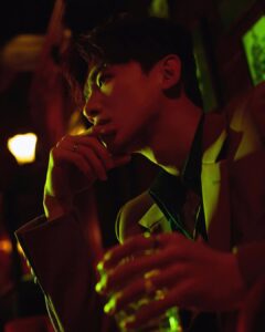 Bai Jingting Instagram - 🤴🏻