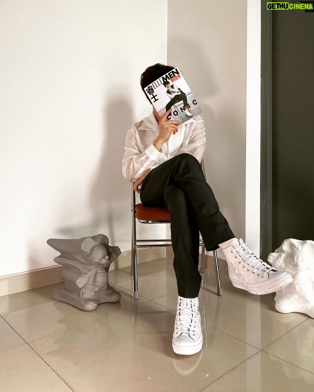 Bai Jingting Instagram - Thank you for the present. I was so excited and can't wait to put it in my new home. @danielarsham