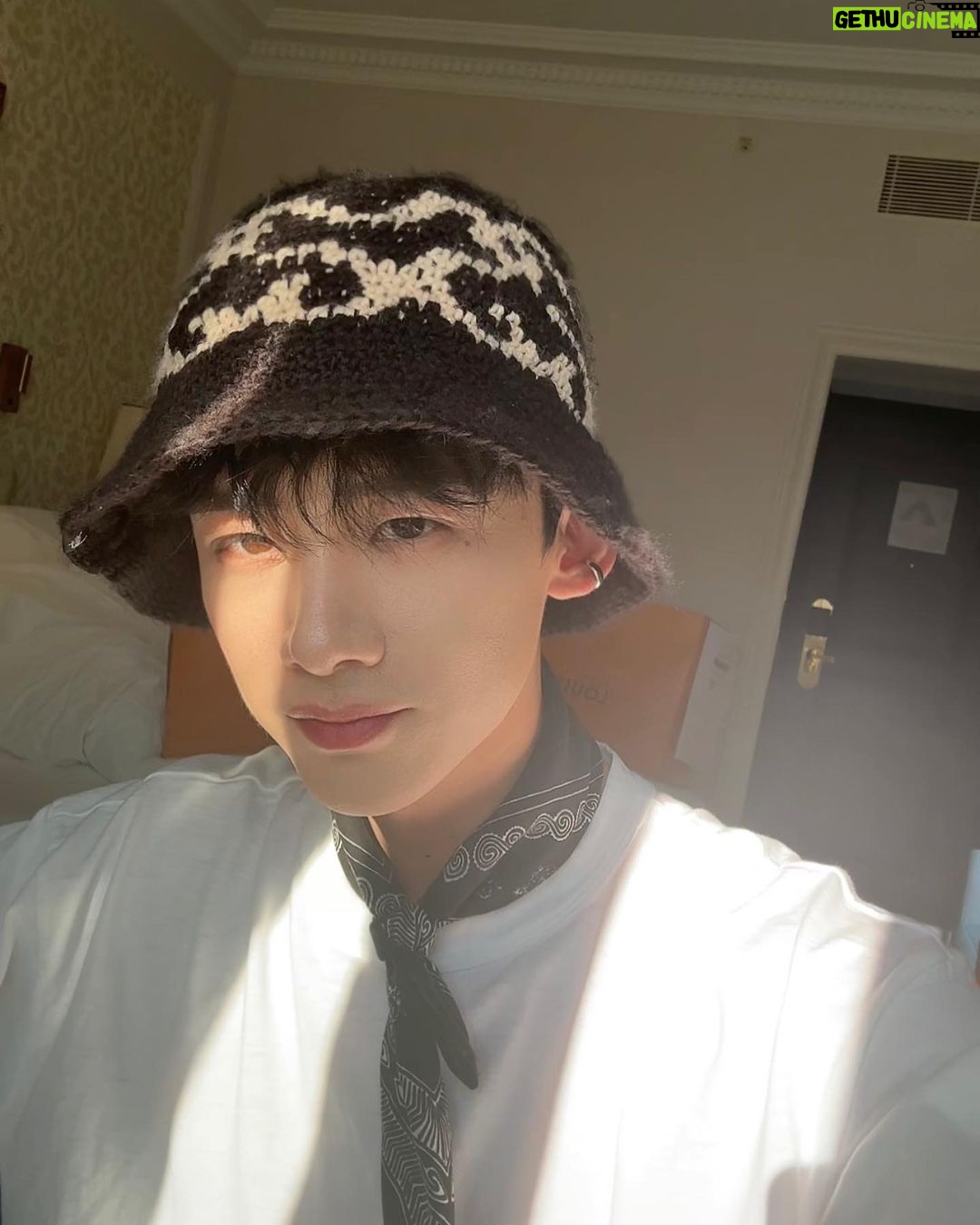 Bai Jingting - 179.3K Likes -