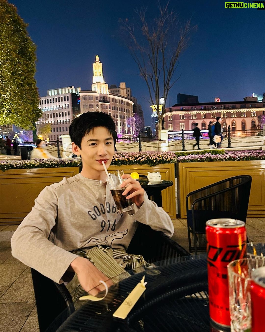 Bai Jingting - 229.5K Likes - 🥤🥤🥤
