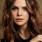 Bailee Madison Instagram - Holiday season means taking it back to my roots (literally @scottkinghair ✨)