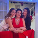 Bailee Madison Instagram - Alas, a Manchester Christmas recap ❤️ With the pandemic and work it had been far too long since I was able to see @soullacostanda , @elenirichardson , @eleni1718 & the family . So thankful for every single moment spent and for each loving memory created. It was beautiful in every way. Ended the trip at Old Trafford, a huge thanks to @manchesterunited for such a special night, a memory that @newhopeblake and I will forever cherish❤️❤️ grateful. grateful.